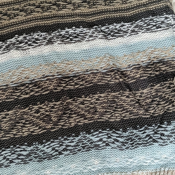 Poncho - Picture 2 of 2